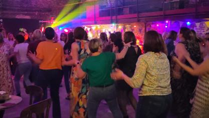 La soirée est réservée aux femmes.