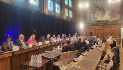 Le conseil municipal de Calais s’est réuni le 14 octobre, pour une brève séance d’une heure trente environ.