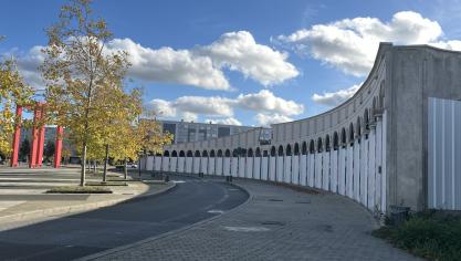 L’architecture du centre Olympie est totalement atypique dans le quartier aux barres très géométriques du Mont-Liébaut. Pour beaucoup, c’est sûr, il va laisser un vide dans le décor.