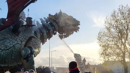 Le Varan et le Dragon découvrent l’eau.