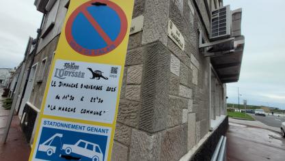 Une trentaine de voitures ont été emportées à la fourrière après des modifications des zones délimitées pour les festivités du Varan, dimanche matin.