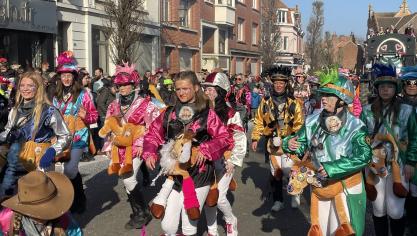 Un grand soleil avait baigné l’édition précédente, notamment le défilé du dimanche après-midi.