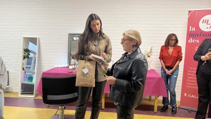 Camille Cerf endosse le rôle de marraine de Miss France 2026.