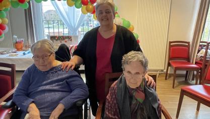 Sylviane Dubois, entourée de sa fille Françoise (à gauche) et de sa nièce Christine (au centre).