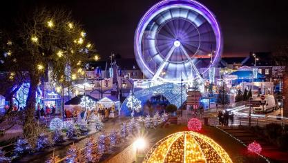 On peut assister aux temps forts du marché Noël... mais aussi profiter simplement du marché entre deux animations !