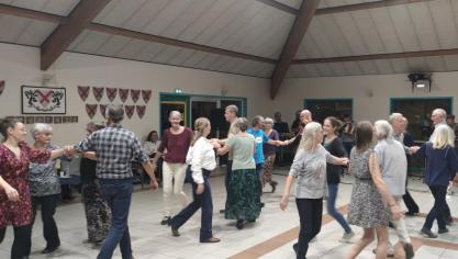 Une soirée dansante suivra le repas de samedi soir.