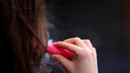 Le PTC se présente sous la forme d’un liquide inodore et incolore et se dissimule dans les cigarettes électroniques.