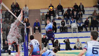 Duwicquet et ses coéquipiers du Lissp Calais s’inclinent au tie-break face à Harnes.