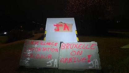 Les agriculteurs flamands avaient mené une action coup de poing en bâchant plusieurs radars.