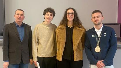 Maxence Patey, Albane Beyaert et Allan Poultier ont été mis à l’honneur par Ludovic Loquet maire d’Ardres