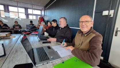 Encouragés par les formateurs, les adhérents progressent à leur rythme