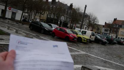 Les habitants autour de la place Crève-cœur ont reçu un courrier du candidat RN à la ville de Calais, Marc de Fleurian, lundi 5 janvier.