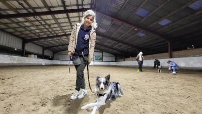 Alisson et son border-collier animent des séances collectives de dog dancing à Fréthun.