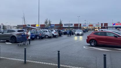 Moteur central de la zone commerciale, Leclerc draine un flux de clients qui, selon les professionnels interrogés, en profitent pour rester dans une dynamique d’achats sur la zone.