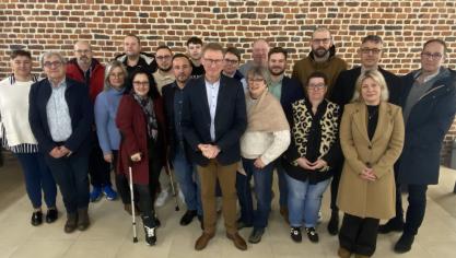 La moyenne d’âge est de 46 ans, le plus jeune a 18 ans, le doyen 74.