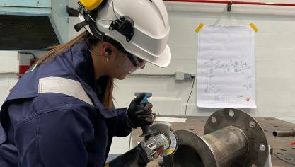 Thaïs, 22 ans, est chaudronnière à la Centrale nucléaire de Gravelines.