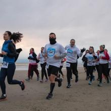 Le premier Trail des lumières de Neufchâtel-Hardelot passait notamment par la plage, au moment du coucher du soleil!