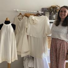 Anne Tellier a déjà confectionné toutes sortes de robes de mariée, allant du style art déco au plus moderne, aux robes plus courtes à longues, avec de la dentelle...