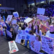 2 300 fans se sont rassemblés à Arras pour soutenir Marine de la Star Academy !