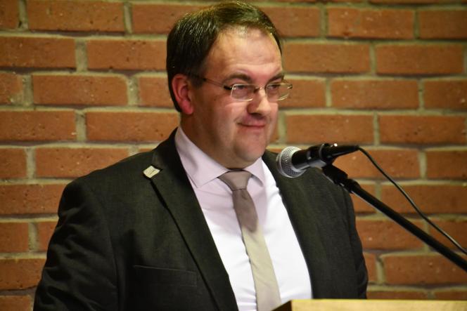 Arnaud Cooren, maire de Looberghe.