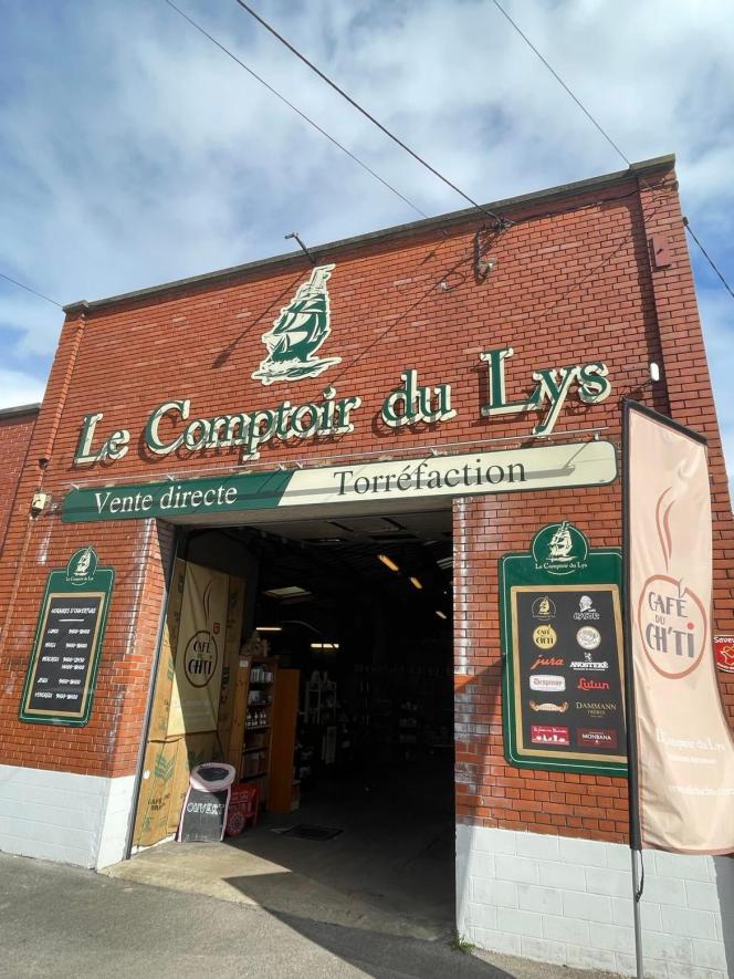 Prenez la direction de la rue des Alliés, et laissez-vous enivrer par les effluves de café émanant de l’atelier de torréfaction artisanale Le Comptoir du Lys fabriquant le célèbre café Lysor et la Café du Chti.