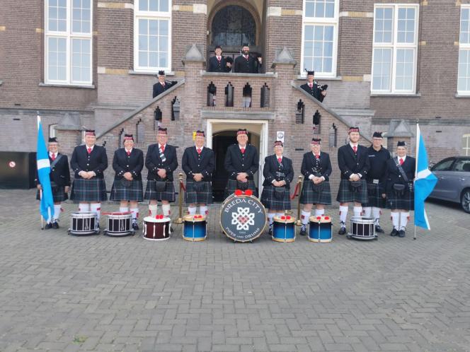 Le Breda City Pipes and Drums