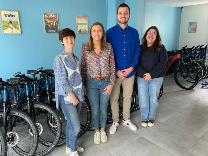 De gauche à droite : Noémie, Marine, Théo et Inès.