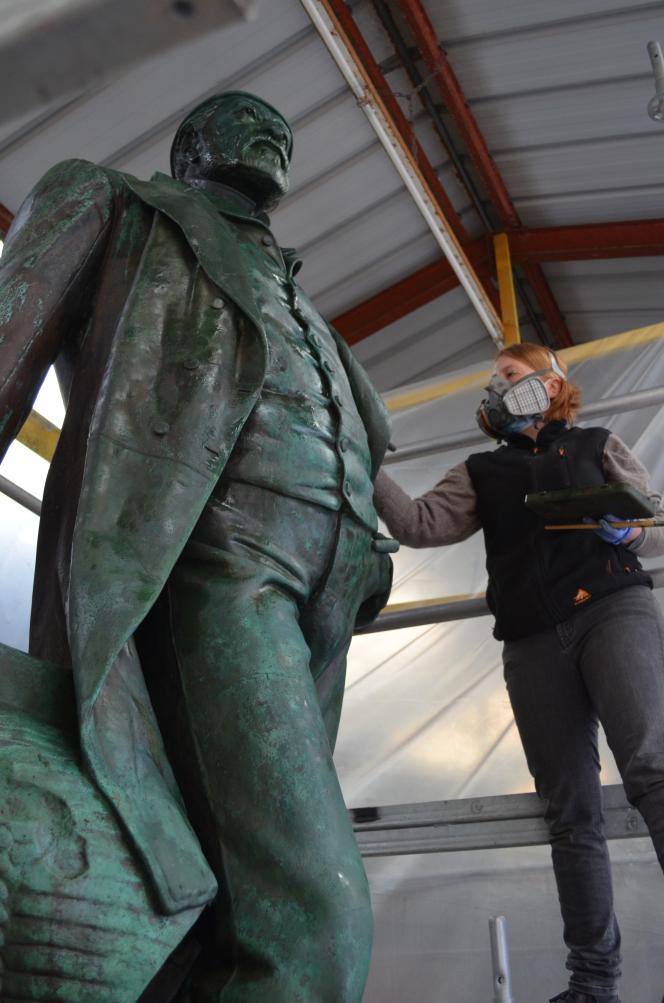 la statue d’Auguste Mariette lors de sa rénovation en 2022.