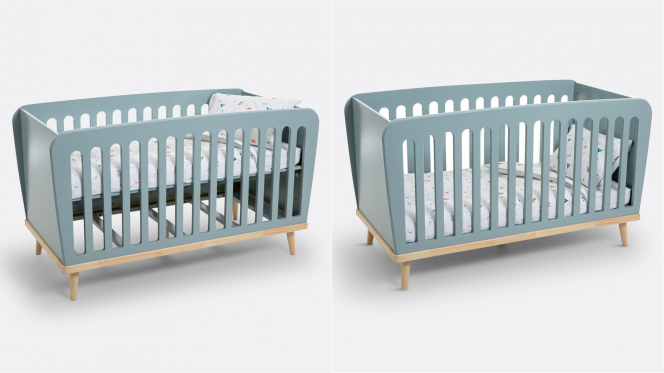 Le sommier s’élève et se baisse, suivant l’âge de l’enfant.