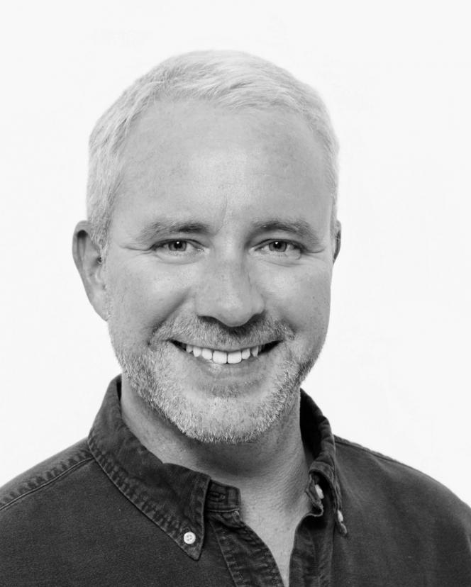 Simon Quenez se déplace jusqu’à ses clients pour leur concevoir une cuisine qui leur ressemble.